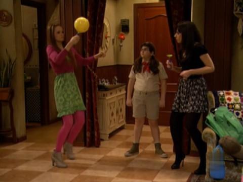 La loca, loca historia de la bola loca
