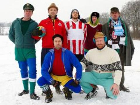 Der Ball rollt