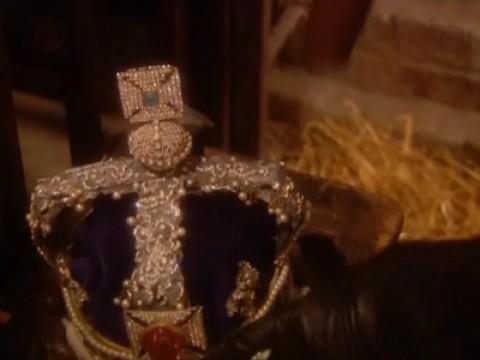 Grand Heist: The Theft of the Crown Jewels/The Great Train Robbery