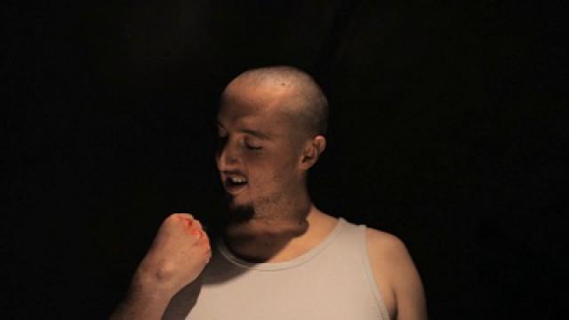 Lave toi le kurde