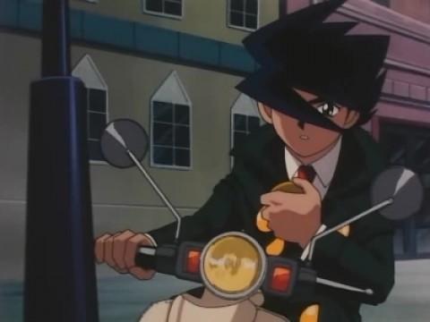 迫り来る悪魔の影