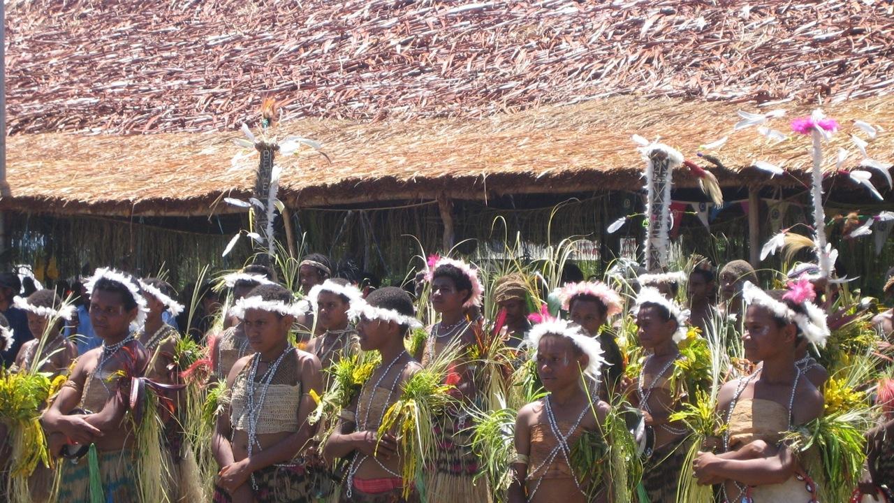 Macintyre: Return of the Tribe