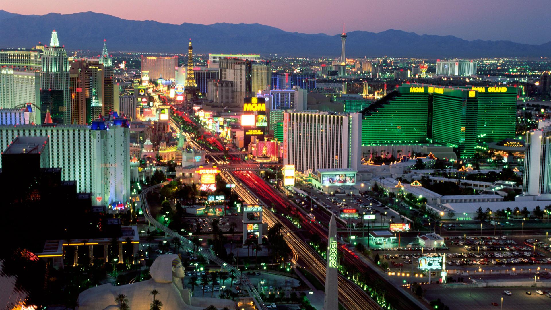 Justin Lee Collins: Living Las Vegas