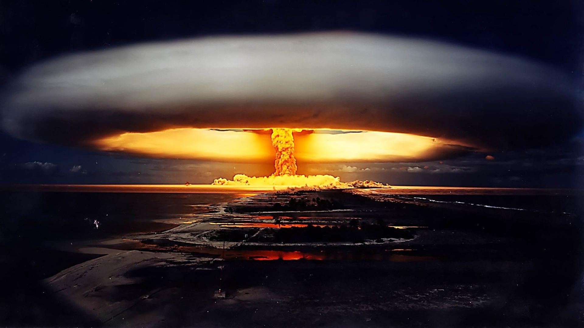 Nuclear - Secret stories