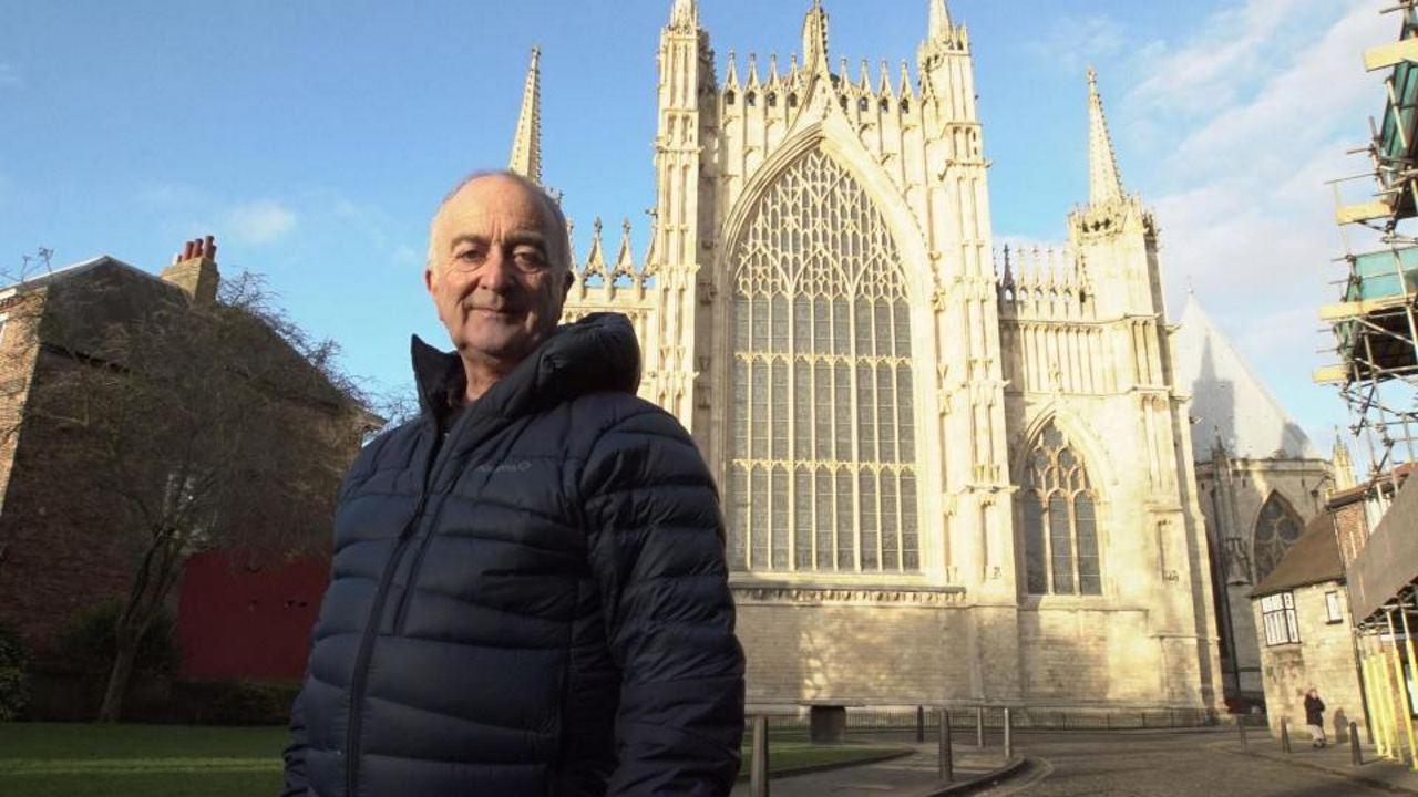 Britain's Great Cathedrals with Tony Robinson