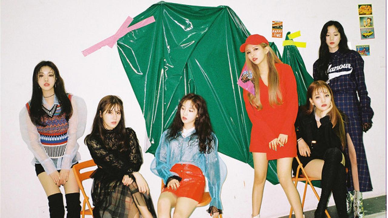 (G)I-DLE vLive show