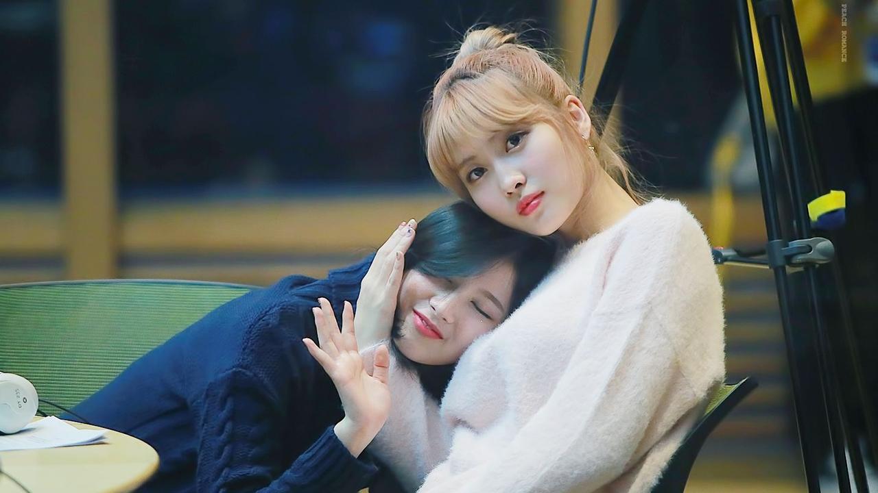 TWICE 5 Minute Radio (TuesdaySanaMomoShow)