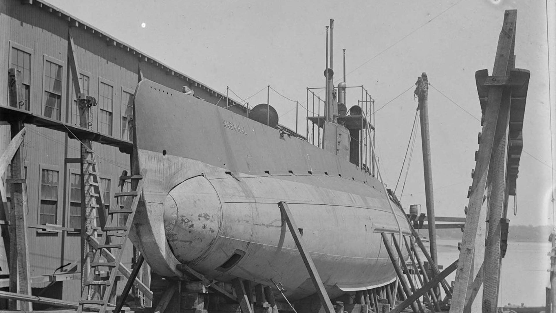 Submarine D-1