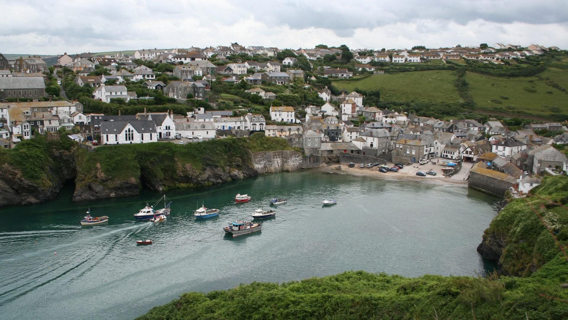 Doc Martin and the Legend of the Cloutie