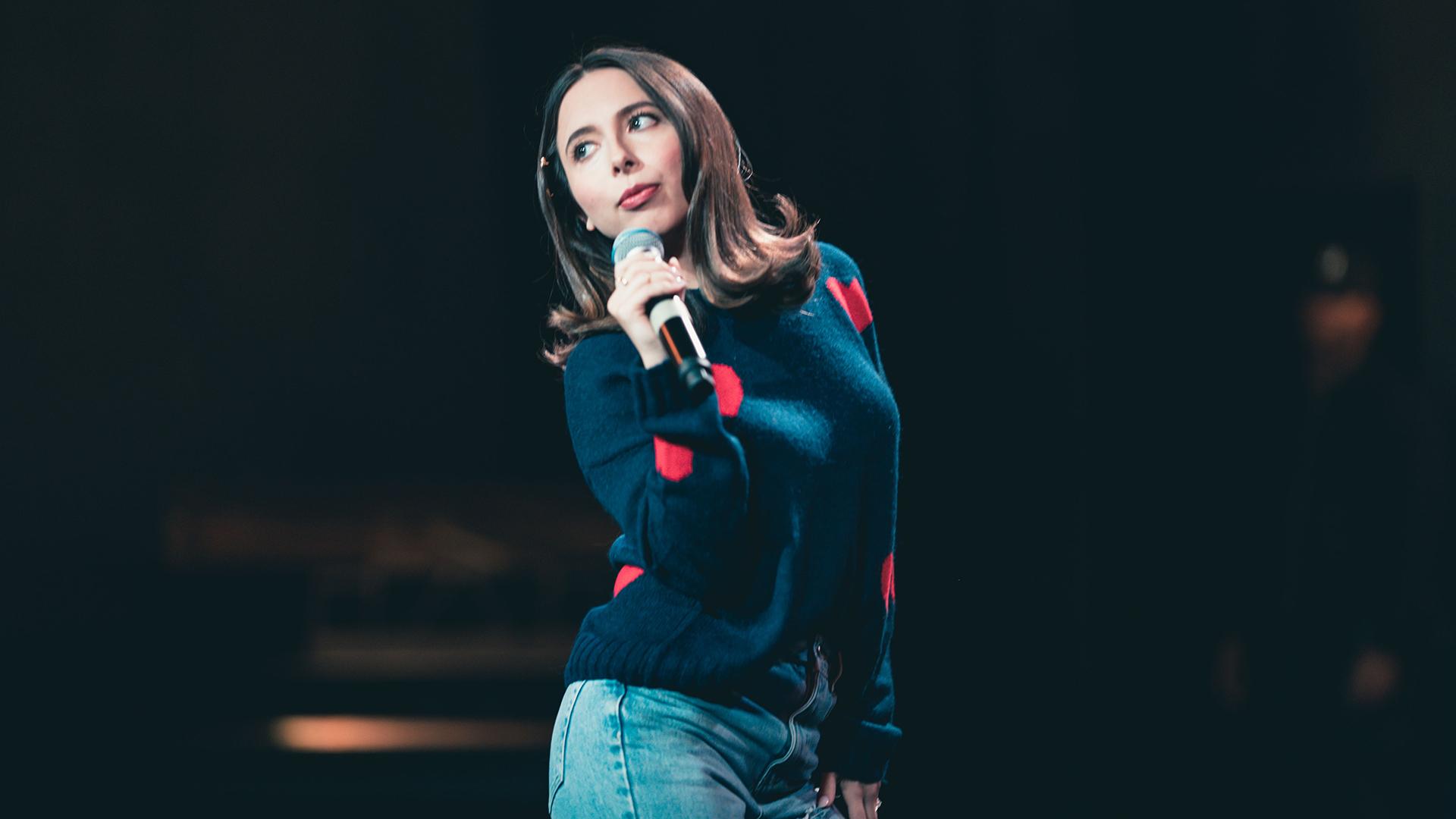 Esther Povitsky: Hot for My Name