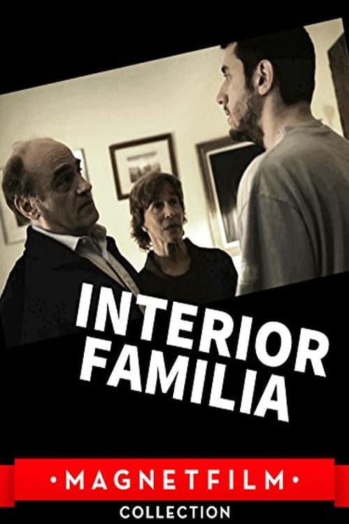 Interior. Família.