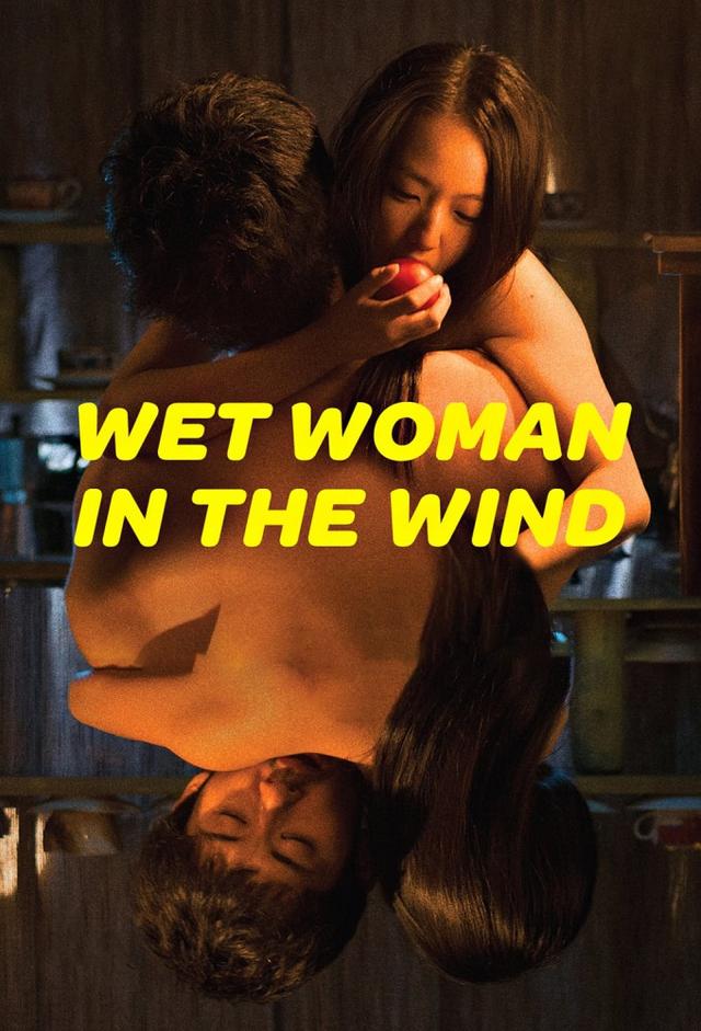 Mulher Molhada Ao Vento