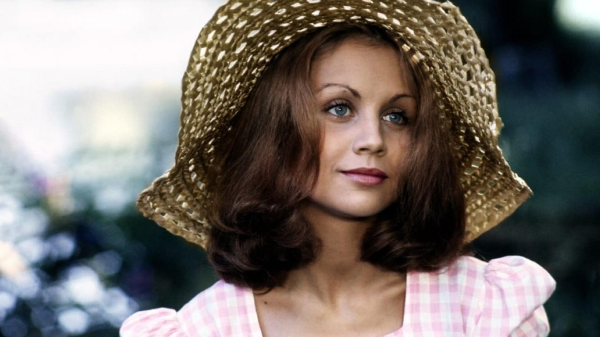Faustine and the Beautiful Summer