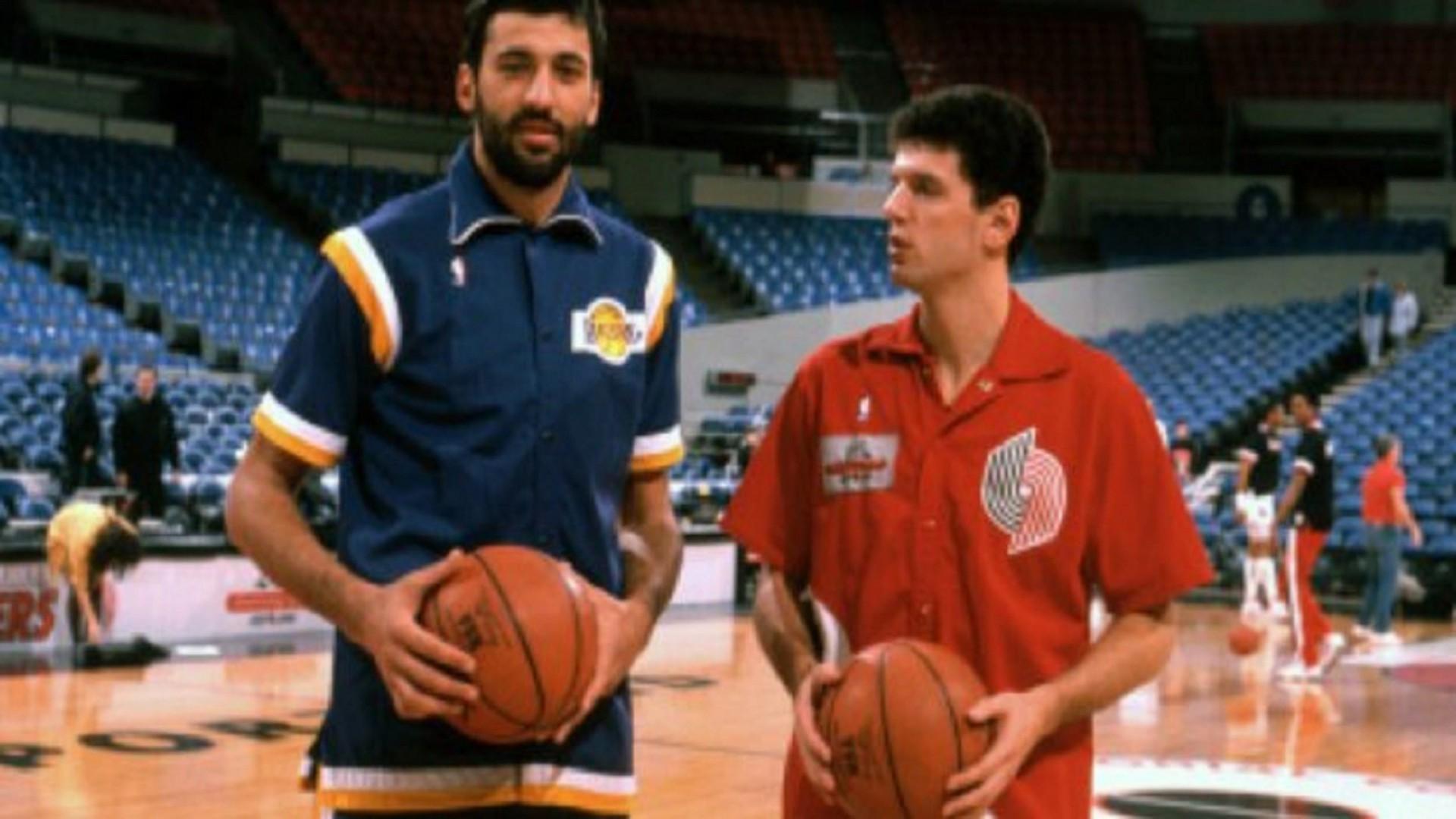 Hermanos y Enemigos (Petrovic y Divac)