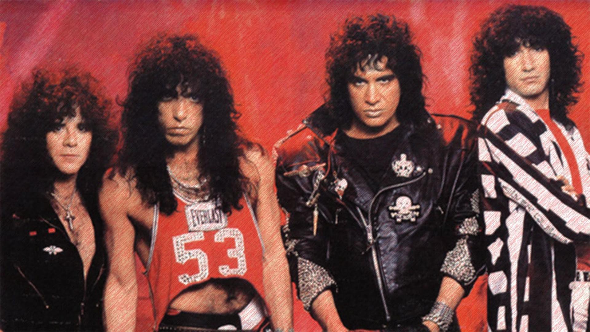 Kiss Exposed