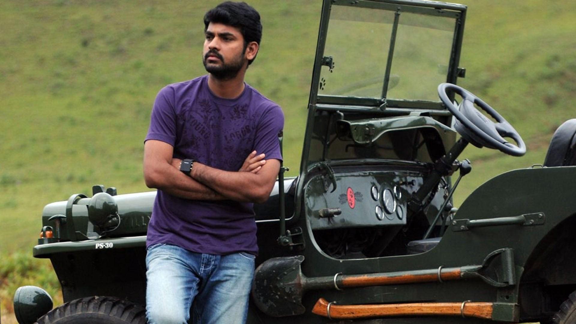 Moondru Per Moondru Kaadhal