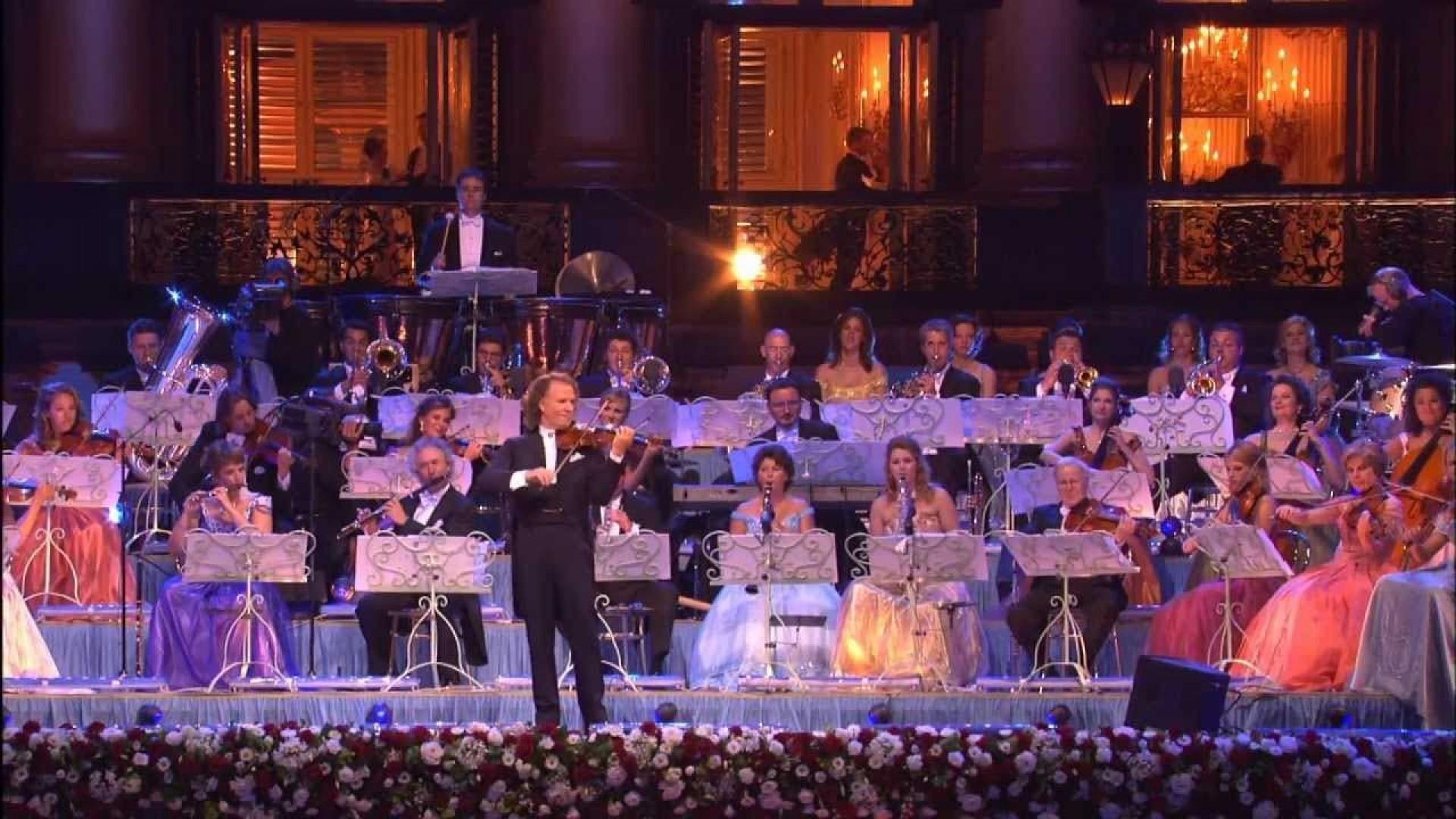 André Rieu - At Schonbrunn Vienna