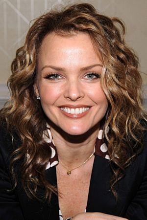 Picture of Dina Meyer