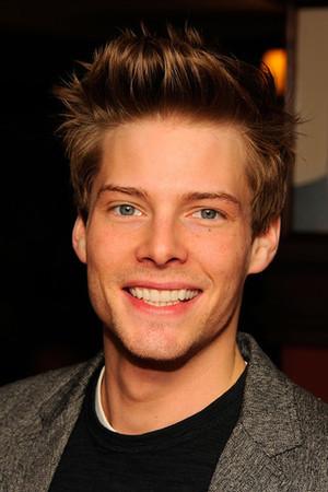 Picture of Hunter Parrish