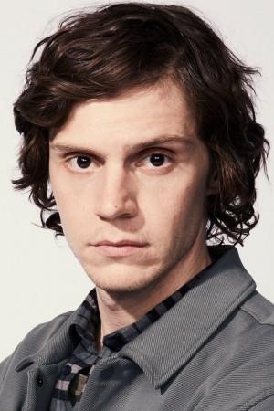 Picture of Evan Peters