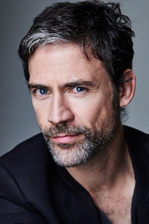 Picture of Adam Rayner