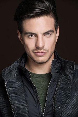 Picture of Vadhir Derbez