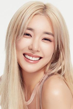 Picture of Tiffany Young