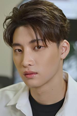 Picture of Mean Phiravich Attachitsataporn