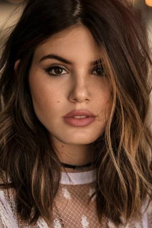 Picture of Camila Queiroz