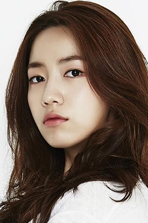Picture of Ryu Hwa-young