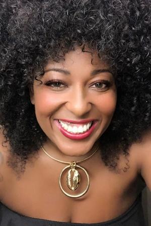 Picture of Maíra Azevedo