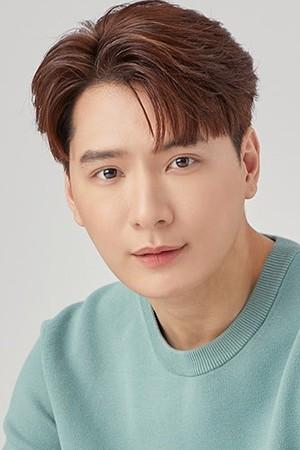 Picture of Krist Perawat Sangpotirat