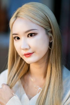 Picture of Ahn Hyo-jin