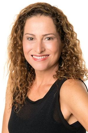 Picture of Adriana Nunes
