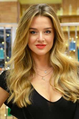 Picture of Yulia Demóss