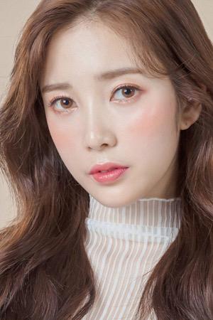 Picture of Yoon Chae Kyung