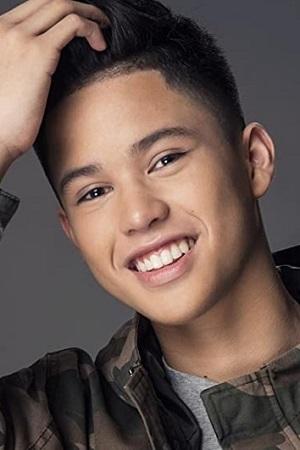 Picture of Kyle Echarri