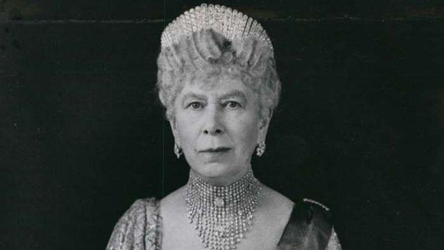 Queen Mary: How She Saved the Royals