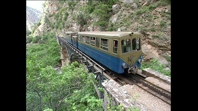 Mit der Zahnradbahn durch den Peloponnes