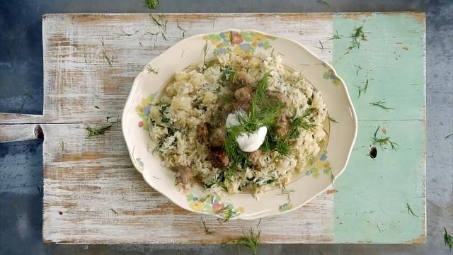 Polpette svedesi e pasta al pesto