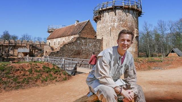 Eric greift die Burg an