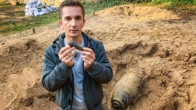 Eric entschärft die Bombe