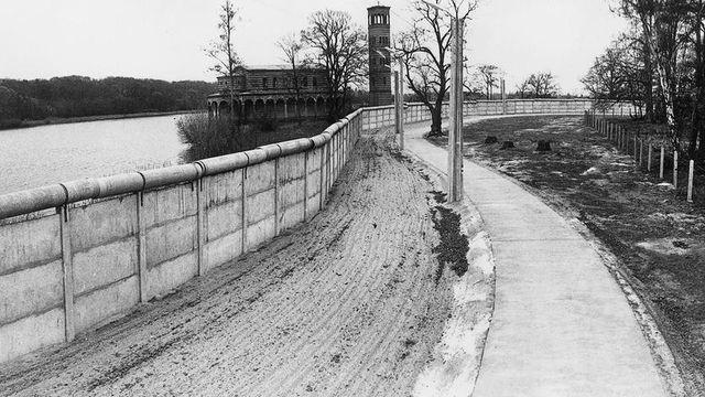Sacrow bei Potsdam - Paradies im Mauerschatten