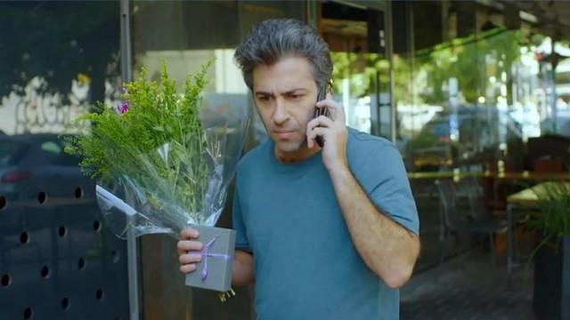רון מסתבך עם עצמו