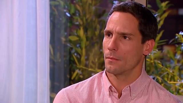 Queno le pide a Bruno que despida a Violeta
