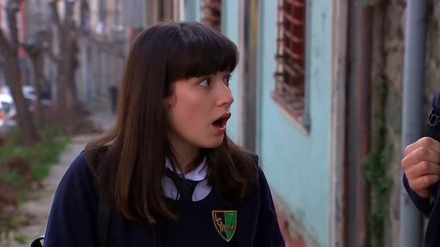 ¡Camila se escapa del colegio con Pedro!