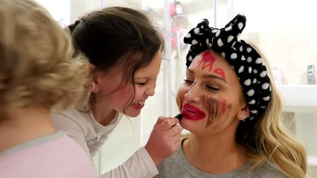 DAUGHTERS DO MY MAKEUP!!