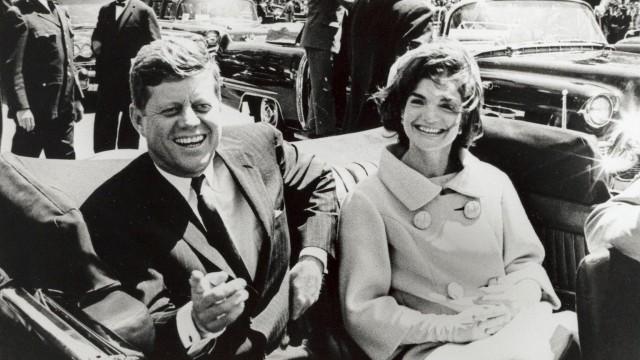 Oswald and JFK UNSOLVED CASES Part 1: The Pawn