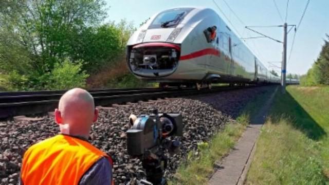 Auf der Suche nach einem Zug (1)