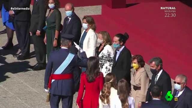 (13-10-20) El análisis de Wyoming del "tenso" saludo de Pablo Iglesias al rey Felilpe VI: "Estará pensando, 'que le salude su padre'"